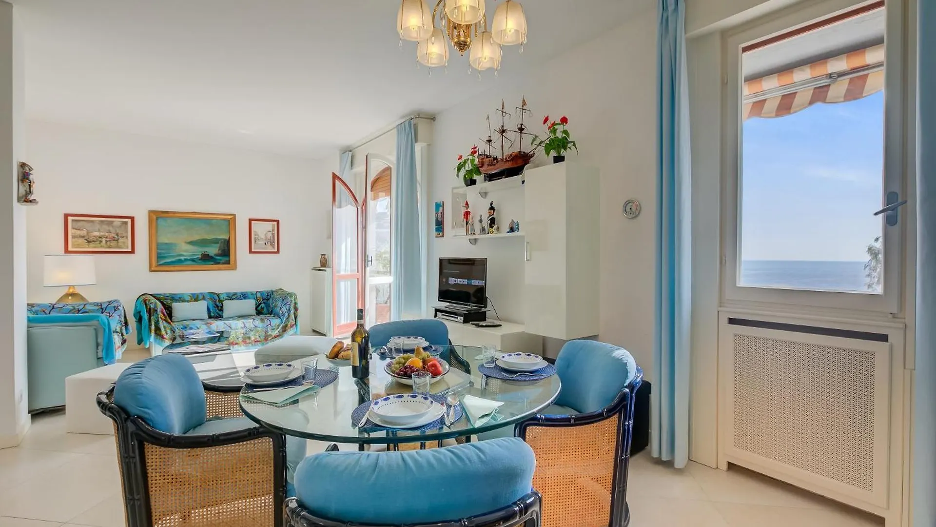 Rhapsody By The Sea - Happy Rentals Sanremo Italy