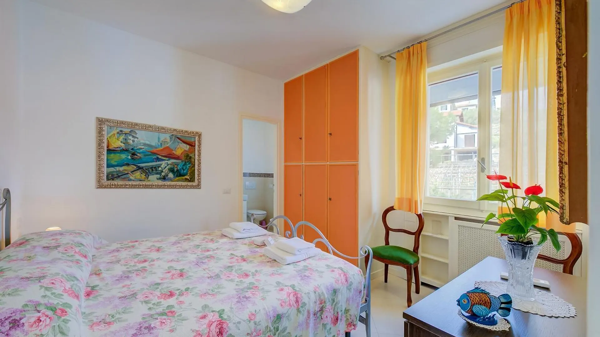 Rhapsody By The Sea - Happy Rentals Sanremo Italy