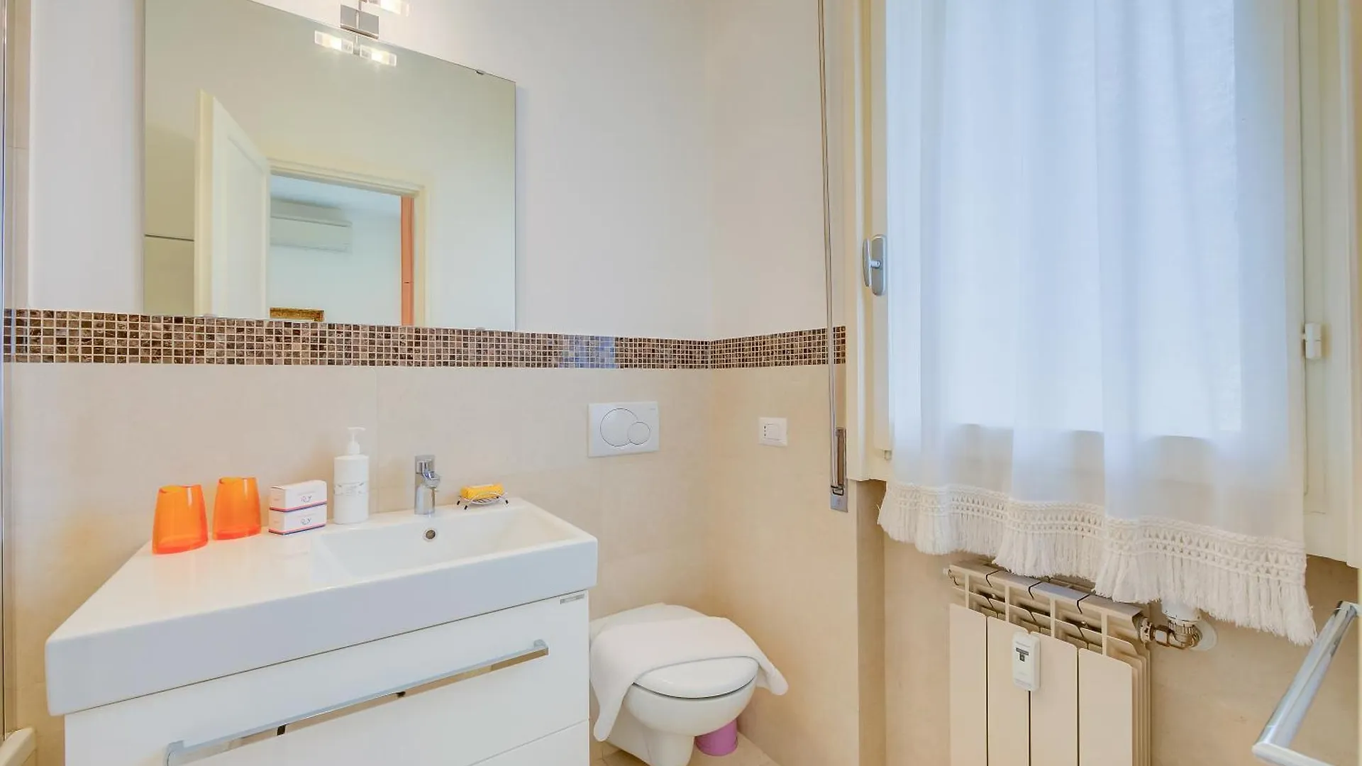 Rhapsody By The Sea - Happy Rentals Sanremo Italy