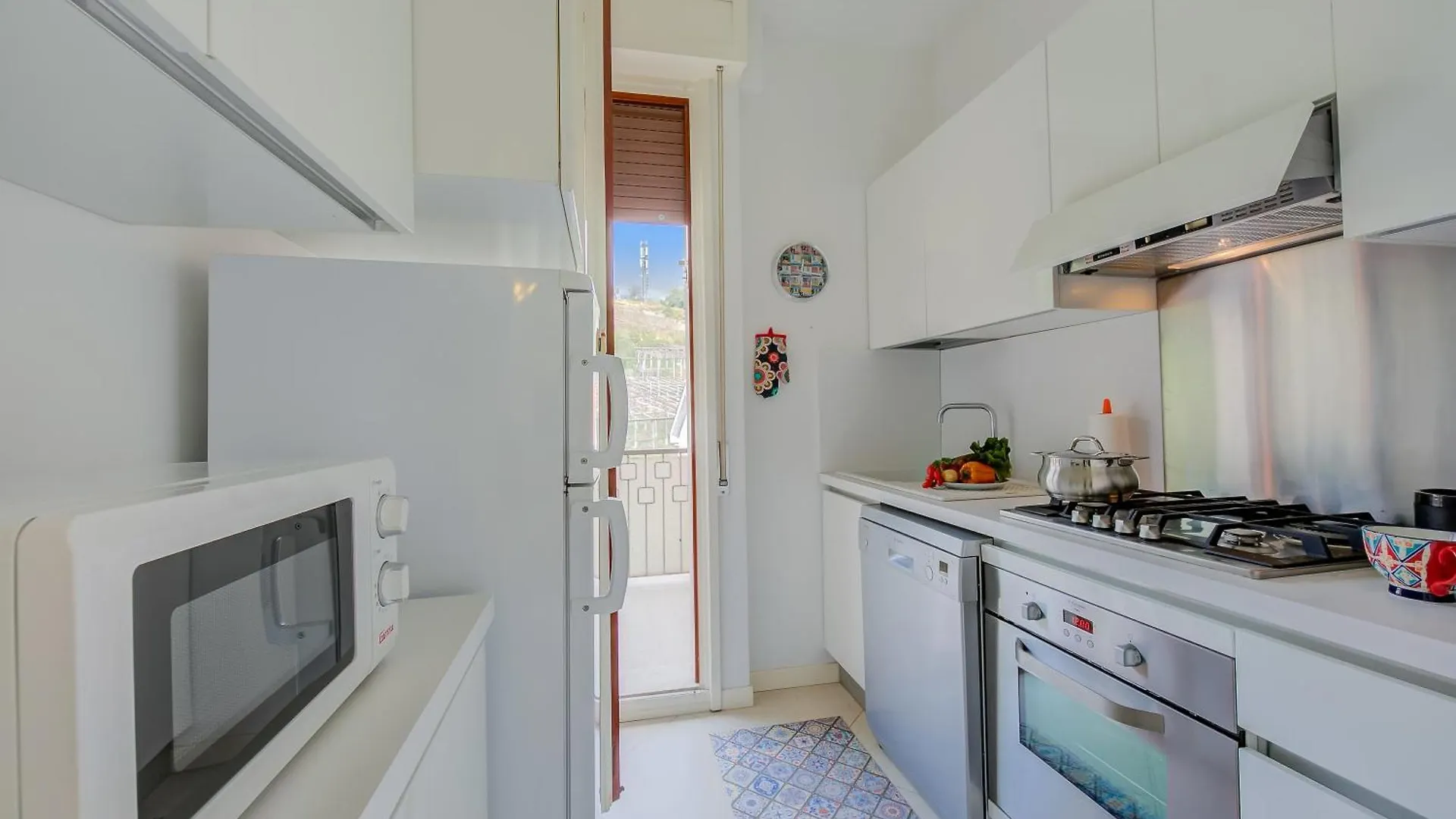 Apartment Rhapsody By The Sea - Happy Rentals Sanremo Italy