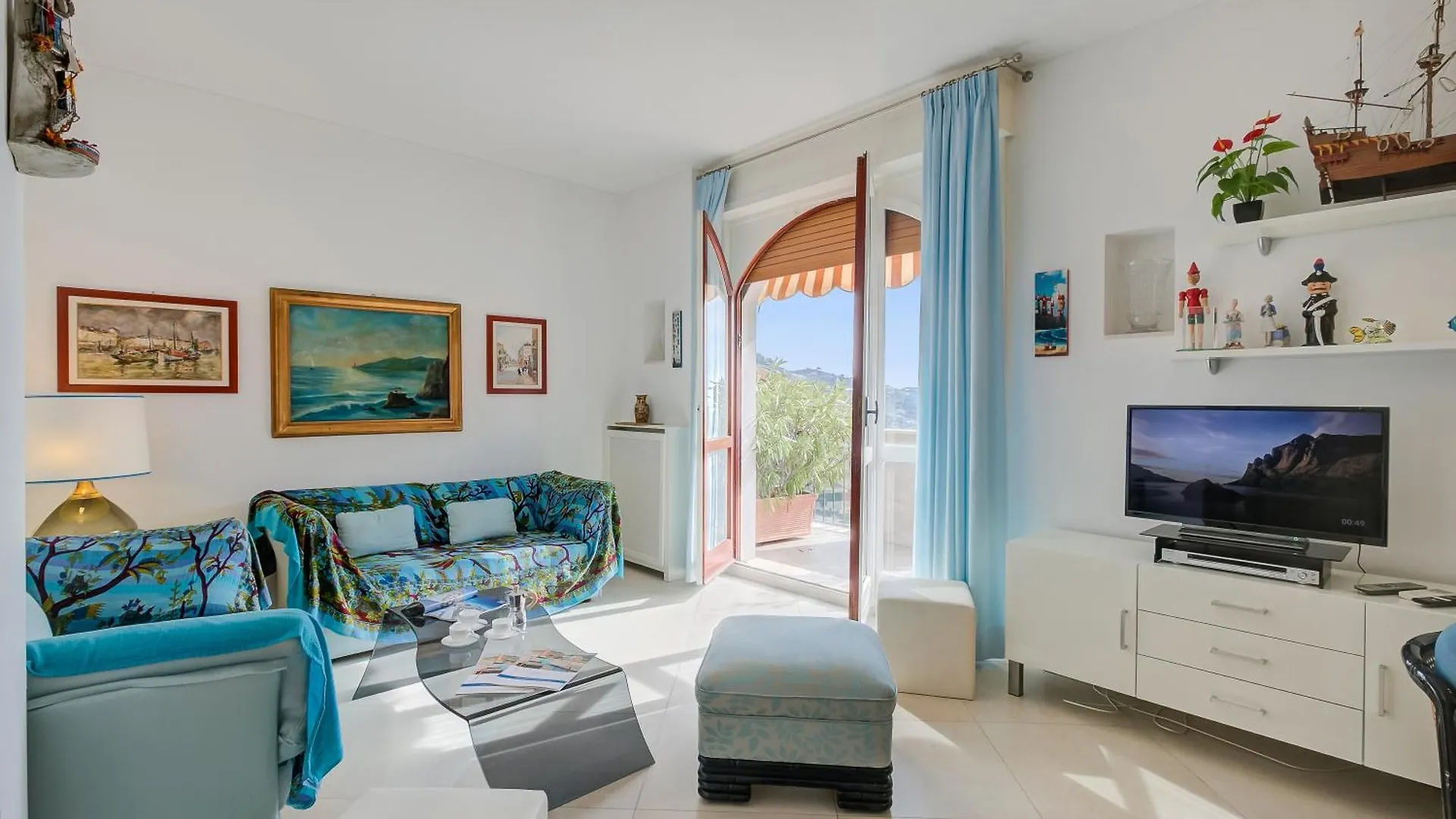 Apartment Rhapsody By The Sea - Happy Rentals Sanremo Italy