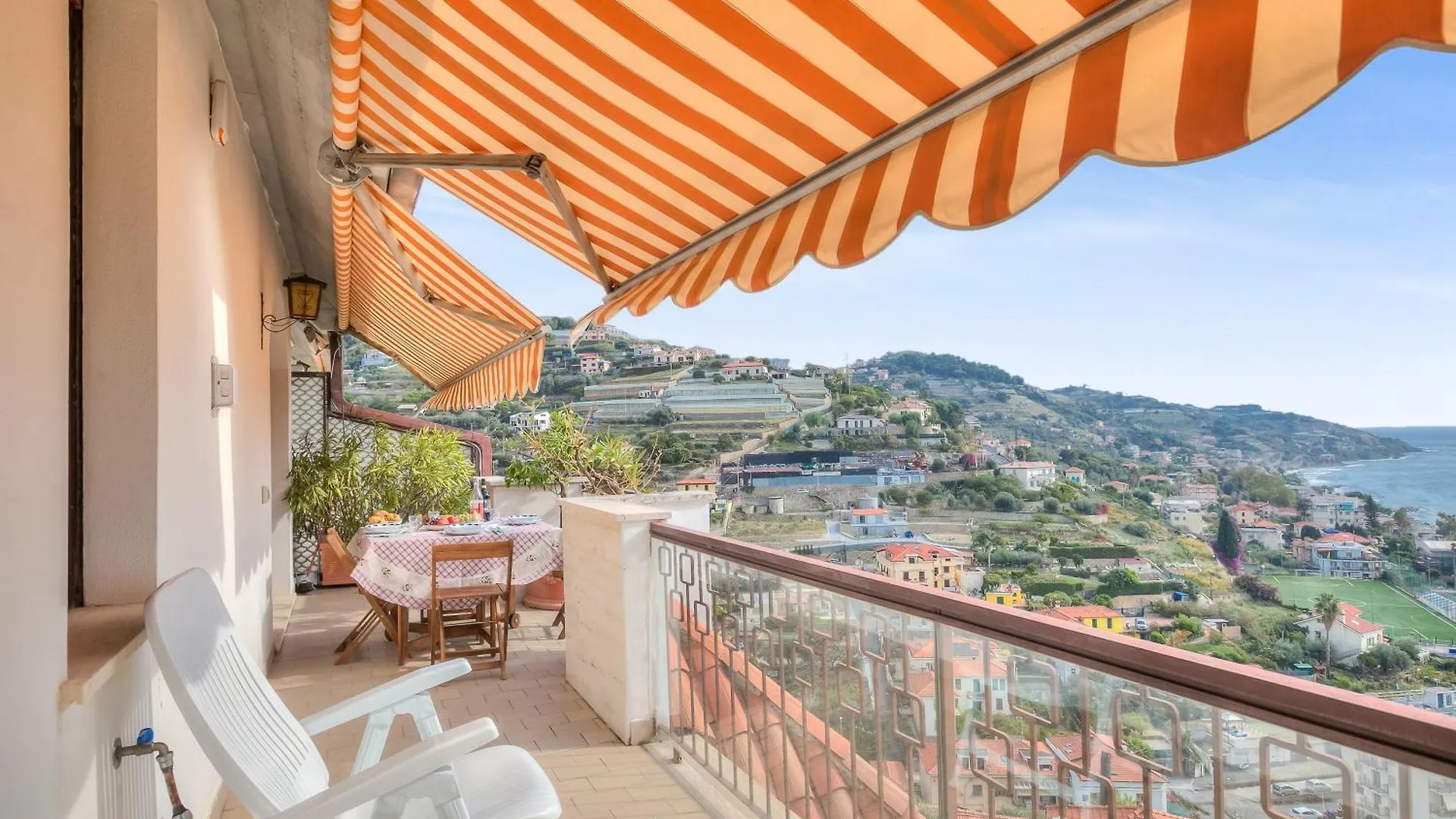 Apartment Rhapsody By The Sea - Happy Rentals Sanremo